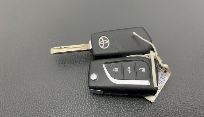 2018 Toyota Corolla Altis G PETROL, Petrol, Manual, 42,165 km, Key Close Up