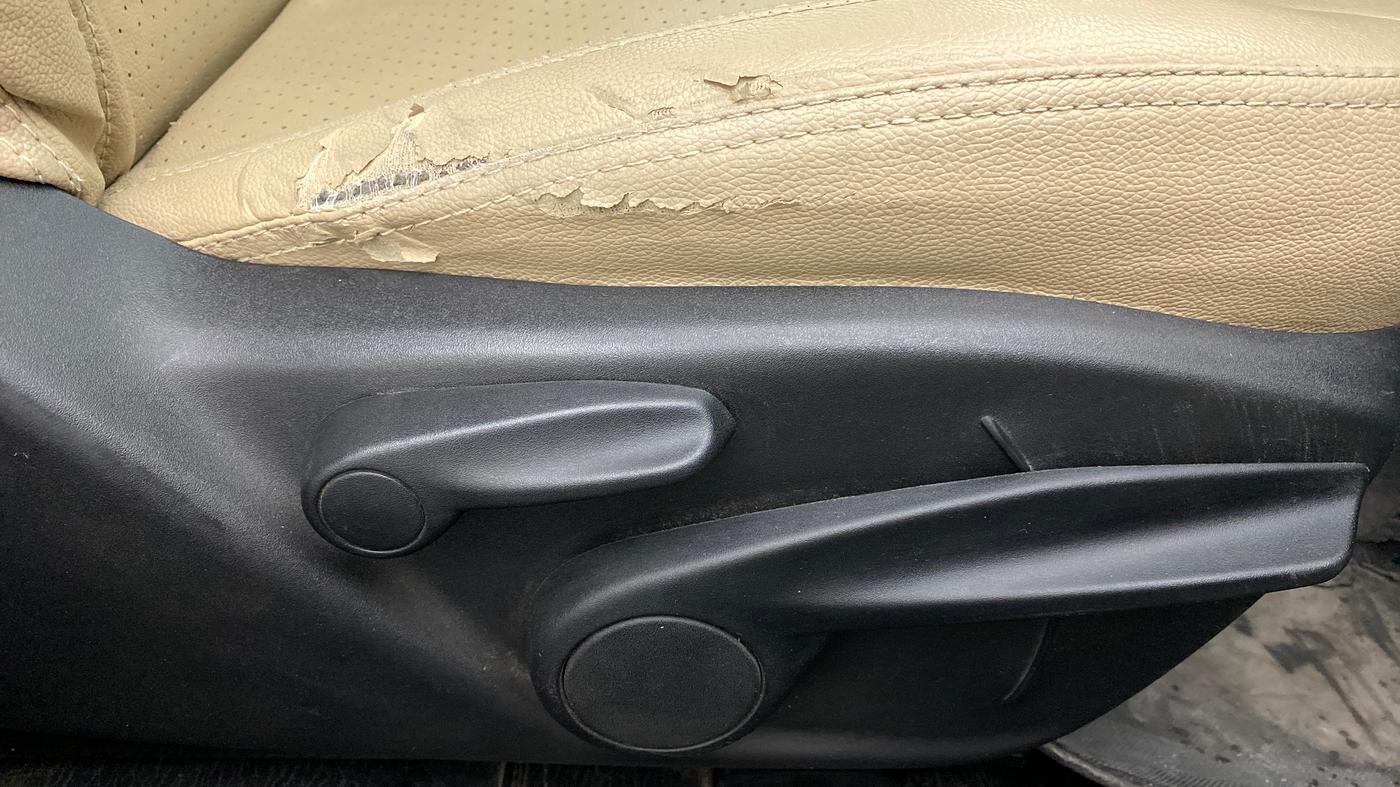 2019 Jeep Compass LONGITUDE (O) 1.4 PETROL AT, Petrol, Automatic, 47,095 km, Driver Side Adjustment Panel