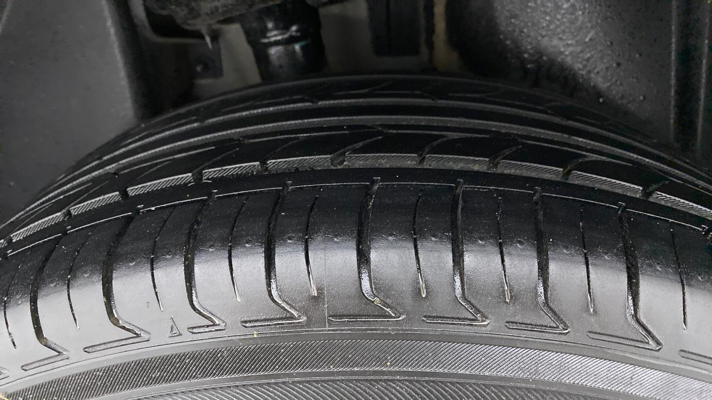 2019 Jeep Compass LONGITUDE (O) 1.4 PETROL AT, Petrol, Automatic, 47,095 km, Right Rear Tyre Tread