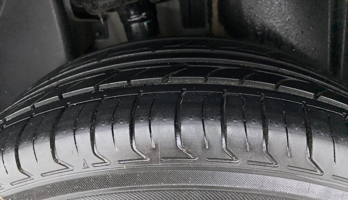 2019 Jeep Compass LONGITUDE (O) 1.4 PETROL AT, Petrol, Automatic, 47,095 km, Right Rear Tyre Tread