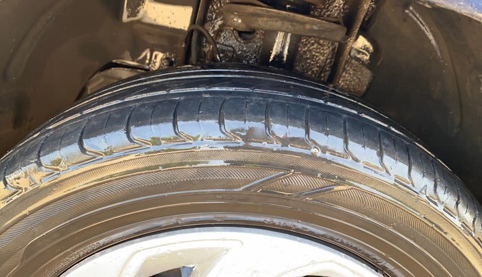 2019 Tata TIGOR XZ PETROL, CNG, Manual, 72,263 km, Left Front Tyre Tread