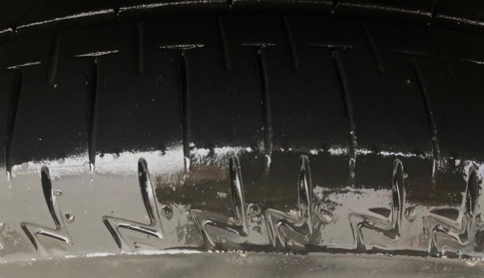 2015 Audi A4 35 TFSI PREMIUM, Petrol, Automatic, 77,610 km, Right Front Tyre Tread