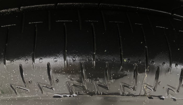 2015 Audi A4 35 TFSI PREMIUM, Petrol, Automatic, 77,610 km, Left Front Tyre Tread