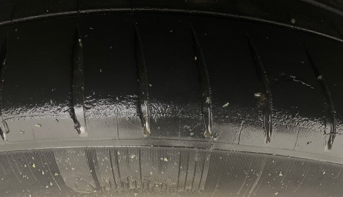 2015 Audi A4 35 TFSI PREMIUM, Petrol, Automatic, 77,610 km, Left Rear Tyre Tread