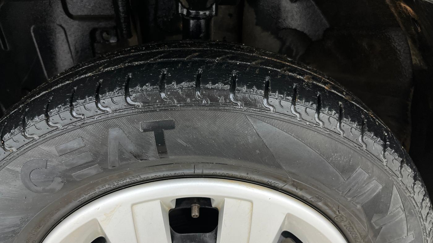2019 Renault Kwid RXT 1.0 AMT (O), Petrol, Automatic, 43,393 km, Left Front Tyre Tread