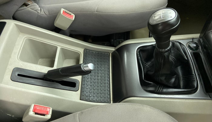 2018 Mahindra Scorpio S7 120 BHP 2WD, Diesel, Manual, 43,269 km, Gear Lever