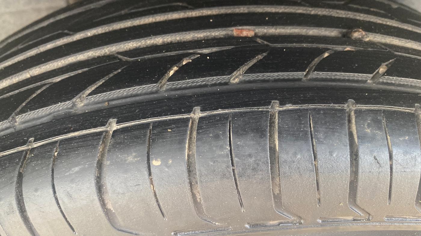 2022 Tata ALTROZ XE PLUS PETROL, Petrol, Manual, 72,928 km, Left Rear Tyre Tread
