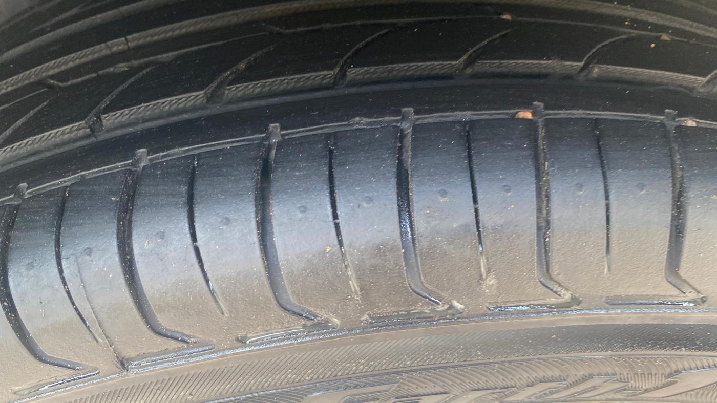 2022 Tata ALTROZ XE PLUS PETROL, Petrol, Manual, 72,928 km, Right Rear Tyre Tread