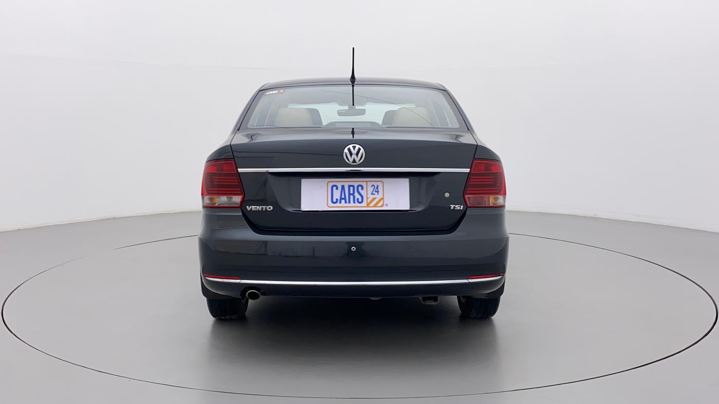 2018 Volkswagen Vento HIGHLINE PLUS 1.2 AT 16 ALLOY, Petrol, Automatic, 67,875 km, Back/Rear