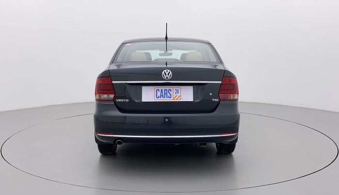 2018 Volkswagen Vento HIGHLINE PLUS 1.2 AT 16 ALLOY, Petrol, Automatic, 67,875 km, Back/Rear