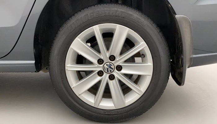 2018 Volkswagen Vento HIGHLINE PLUS 1.2 AT 16 ALLOY, Petrol, Automatic, 67,875 km, Left Rear Wheel