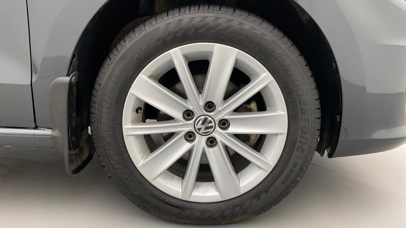 2018 Volkswagen Vento HIGHLINE PLUS 1.2 AT 16 ALLOY, Petrol, Automatic, 67,875 km, Right Front Wheel