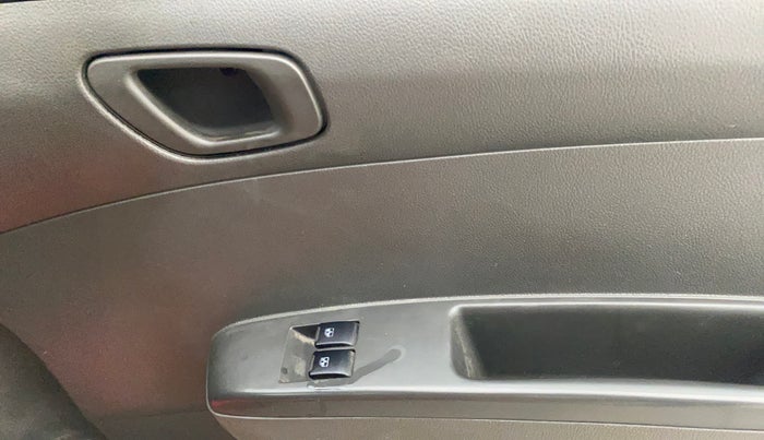 2013 Chevrolet Beat LS PETROL, Petrol, Manual, 56,724 km, Driver Side Door Panels Control