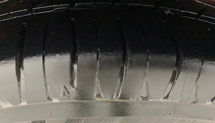 2013 Chevrolet Beat LS PETROL, Petrol, Manual, 56,724 km, Right Rear Tyre Tread