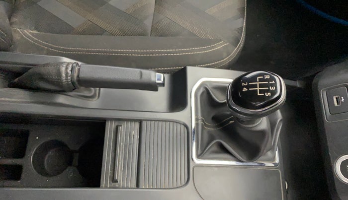 2022 Renault Kiger RXT (O) MT, Petrol, Manual, 37,448 km, Gear Lever