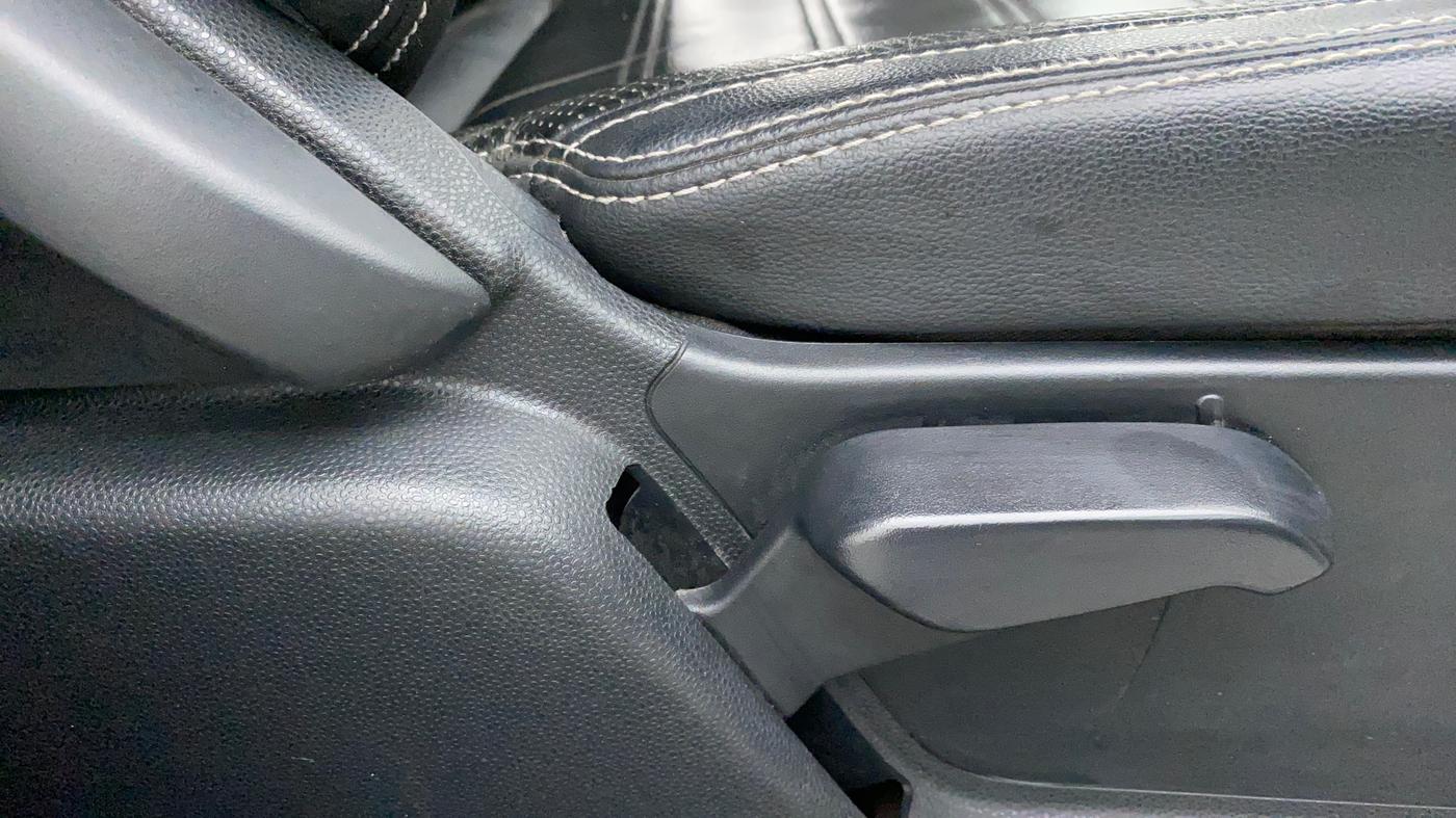 2019 Ford Ecosport TITANIUM + 1.5L PETROL AT, Petrol, Automatic, 58,398 km, Driver Side Adjustment Panel