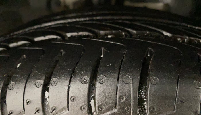 2019 Ford Ecosport TITANIUM + 1.5L PETROL AT, Petrol, Automatic, 58,398 km, Right Front Tyre Tread