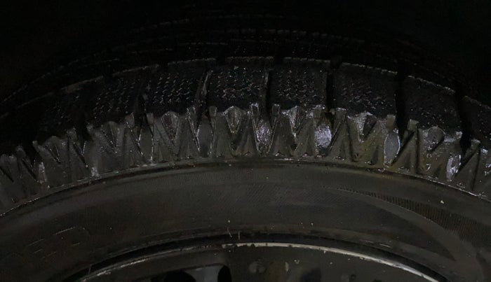 2016 Honda Brio S MT, Petrol, Manual, 54,767 km, Right Front Tyre Tread