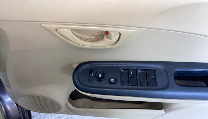 2016 Honda Brio S MT, Petrol, Manual, 54,767 km, Driver Side Door Panels Control