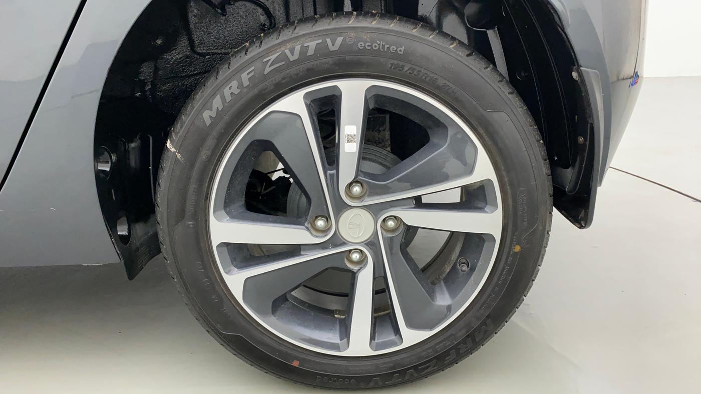 2021 Tata ALTROZ XZ 1.2, Petrol, Manual, 4,009 km, Left Rear Wheel