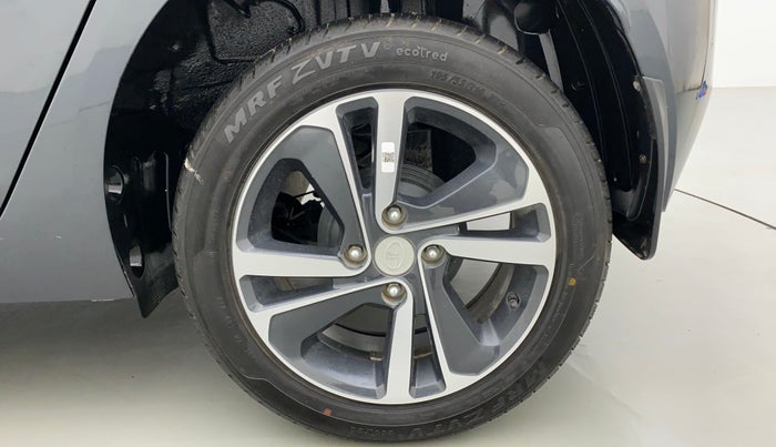 2021 Tata ALTROZ XZ 1.2, Petrol, Manual, 4,009 km, Left Rear Wheel