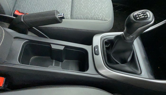 2021 Tata ALTROZ XZ 1.2, Petrol, Manual, 4,009 km, Gear Lever