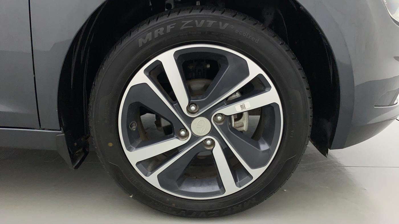 2021 Tata ALTROZ XZ 1.2, Petrol, Manual, 4,009 km, Right Front Wheel