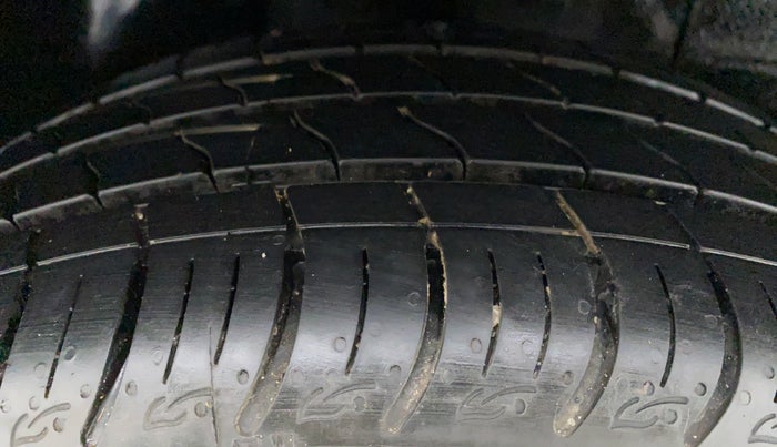 2021 Tata ALTROZ XZ 1.2, Petrol, Manual, 4,009 km, Right Rear Tyre Tread