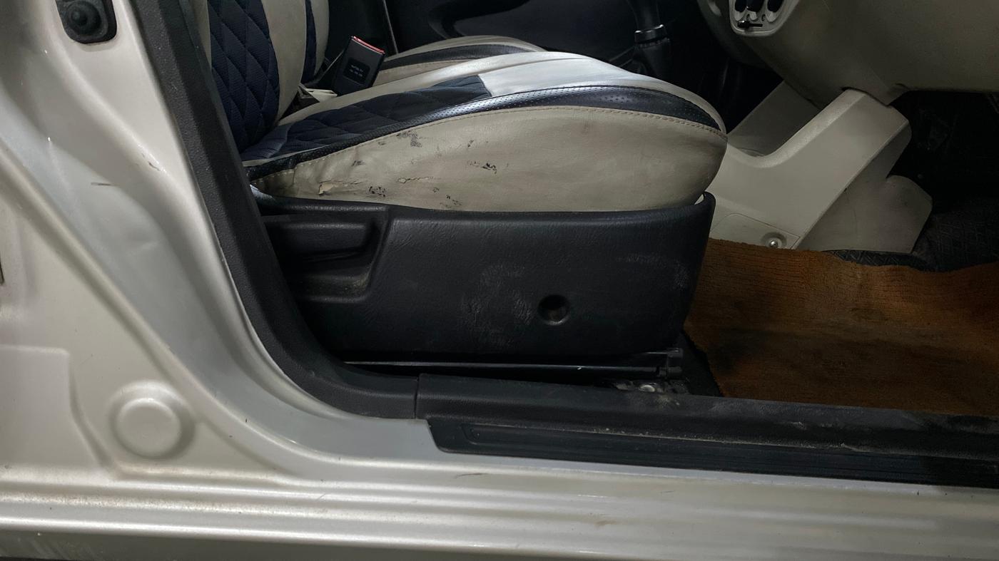 2020 Maruti Alto LXI, Petrol, Manual, 49,075 km, Driver Side Adjustment Panel