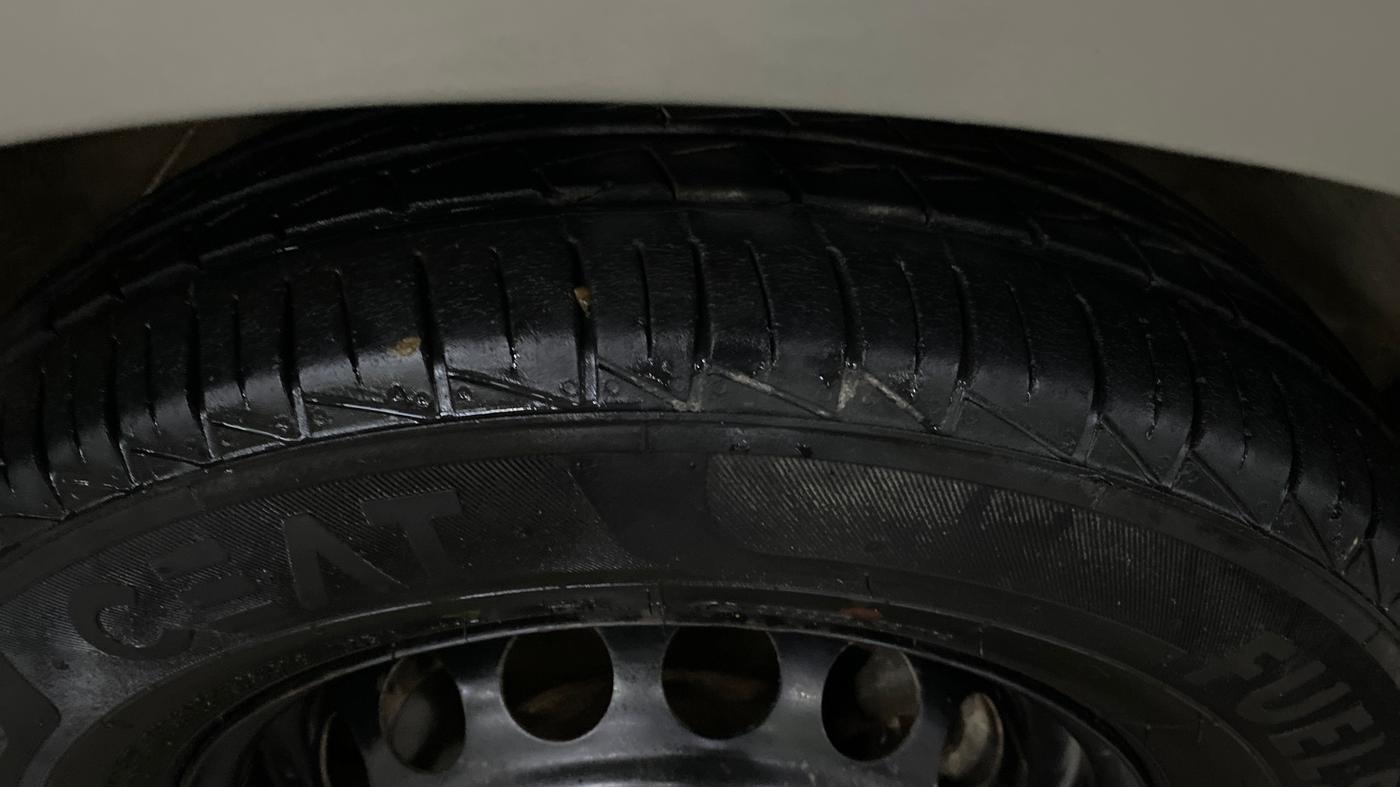 2020 Maruti Alto LXI, Petrol, Manual, 49,075 km, Right Front Tyre Tread