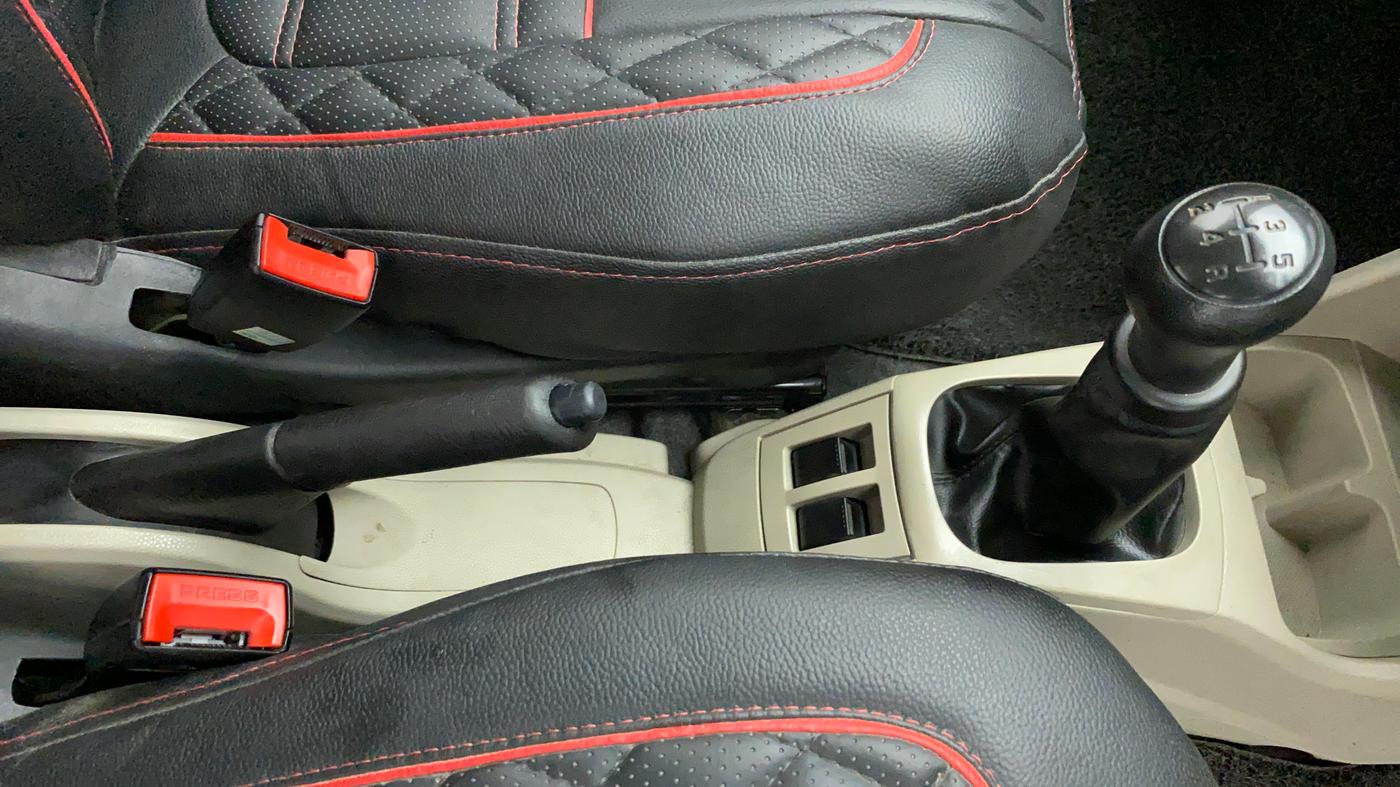 2019 Maruti Alto LXI, Petrol, Manual, 18,590 km, Gear Lever