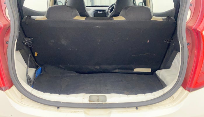 2014 Hyundai Eon ERA +, Petrol, Manual, 29,859 km, Boot Inside