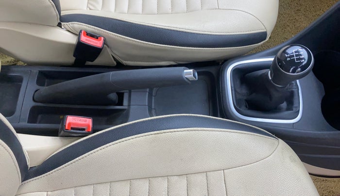 2017 Volkswagen Polo HIGHLINE1.2L, Petrol, Manual, 58,893 km, Gear Lever