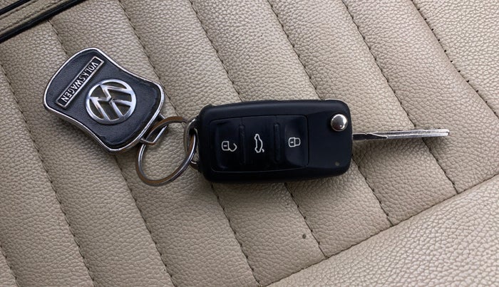 2017 Volkswagen Polo HIGHLINE1.2L, Petrol, Manual, 58,893 km, Key Close Up