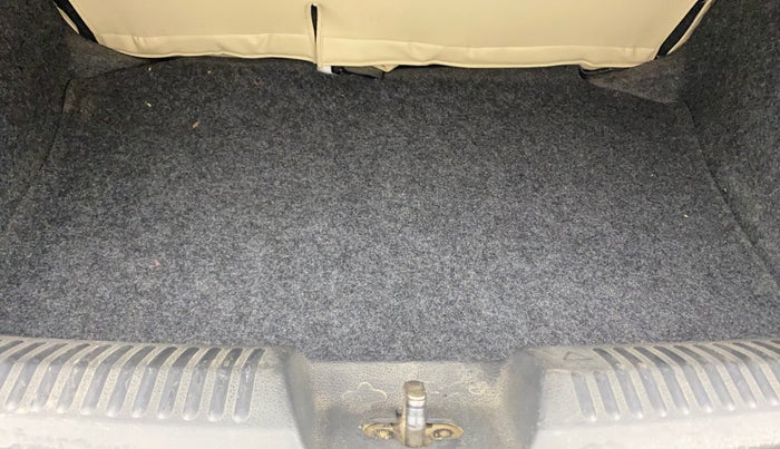 2017 Volkswagen Polo HIGHLINE1.2L, Petrol, Manual, 58,893 km, Boot Inside