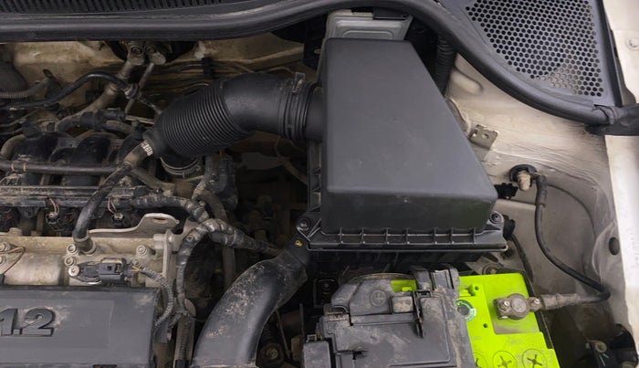 2017 Volkswagen Polo HIGHLINE1.2L, Petrol, Manual, 58,893 km, Engine View - Left