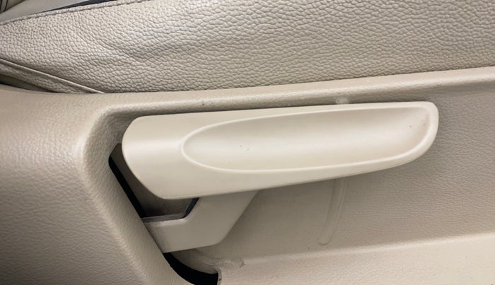 2017 Volkswagen Polo HIGHLINE1.2L, Petrol, Manual, 58,893 km, Driver Side Adjustment Panel