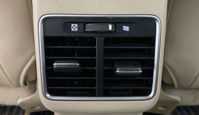 2017 Maruti Ciaz ZXI+, Petrol, Manual, 72,996 km, Rear AC Vents