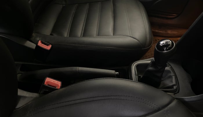 2020 Volkswagen Polo COMFORTLINE PLUS 1.0L MPI, Petrol, Manual, 54,210 km, Gear Lever