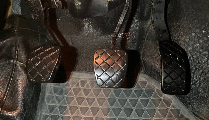 2020 Volkswagen Polo COMFORTLINE PLUS 1.0L MPI, Petrol, Manual, 54,210 km, Pedals