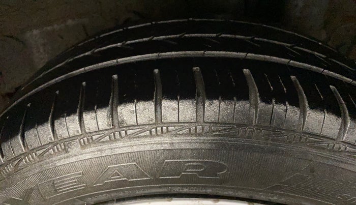 2017 Hyundai Elite i20 MAGNA 1.2, Petrol, Manual, 92,294 km, Left Rear Tyre Tread