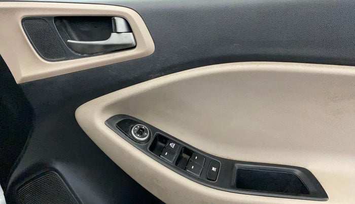 2017 Hyundai Elite i20 MAGNA 1.2, Petrol, Manual, 92,294 km, Driver Side Door Panels Control