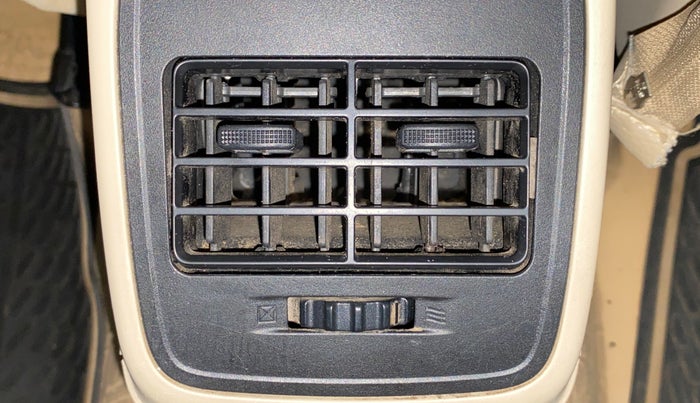 2017 Maruti Dzire VDI AMT, Diesel, Automatic, 1,12,566 km, Rear AC Vents