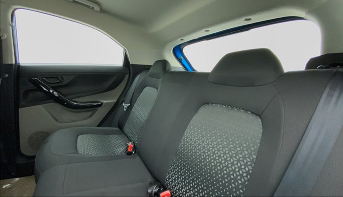 2018 Tata NEXON XM 1.2, Petrol, Manual, 25,903 km, Right Side Rear Door Cabin