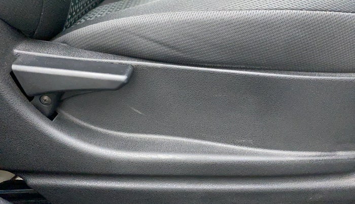 2018 Tata NEXON XM 1.2, Petrol, Manual, 25,903 km, Driver Side Adjustment Panel