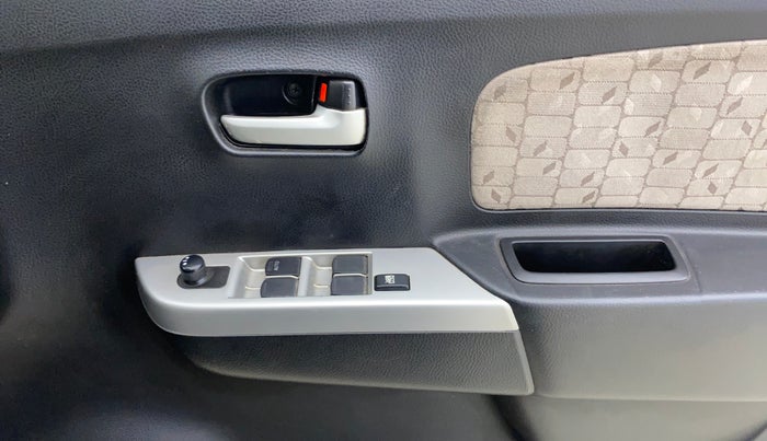 2016 Maruti Wagon R 1.0 VXI, Petrol, Manual, 10,987 km, Driver Side Door Panels Control