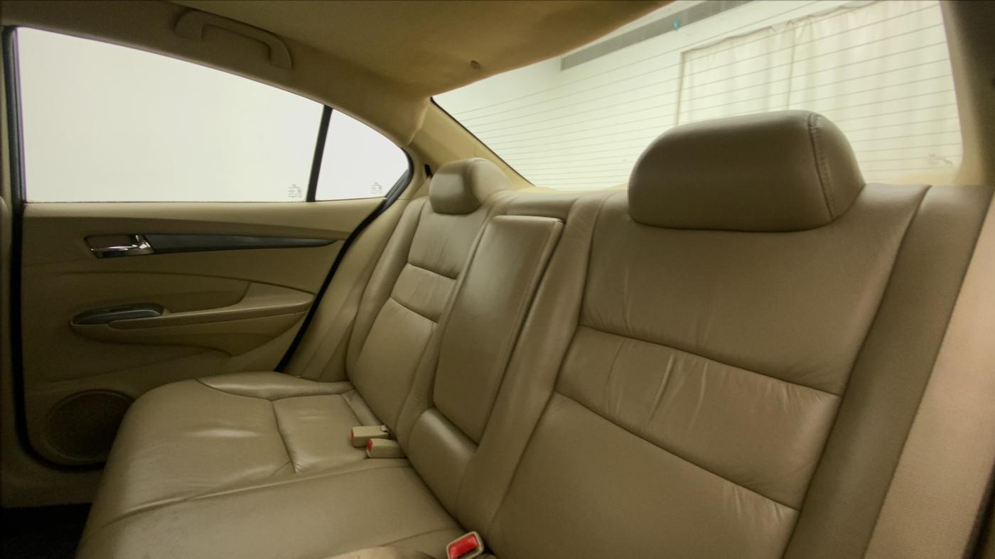 2012 Honda City 1.5L I-VTEC V AT SUNROOF, CNG, Automatic, 83,570 km, Right Side Rear Door Cabin