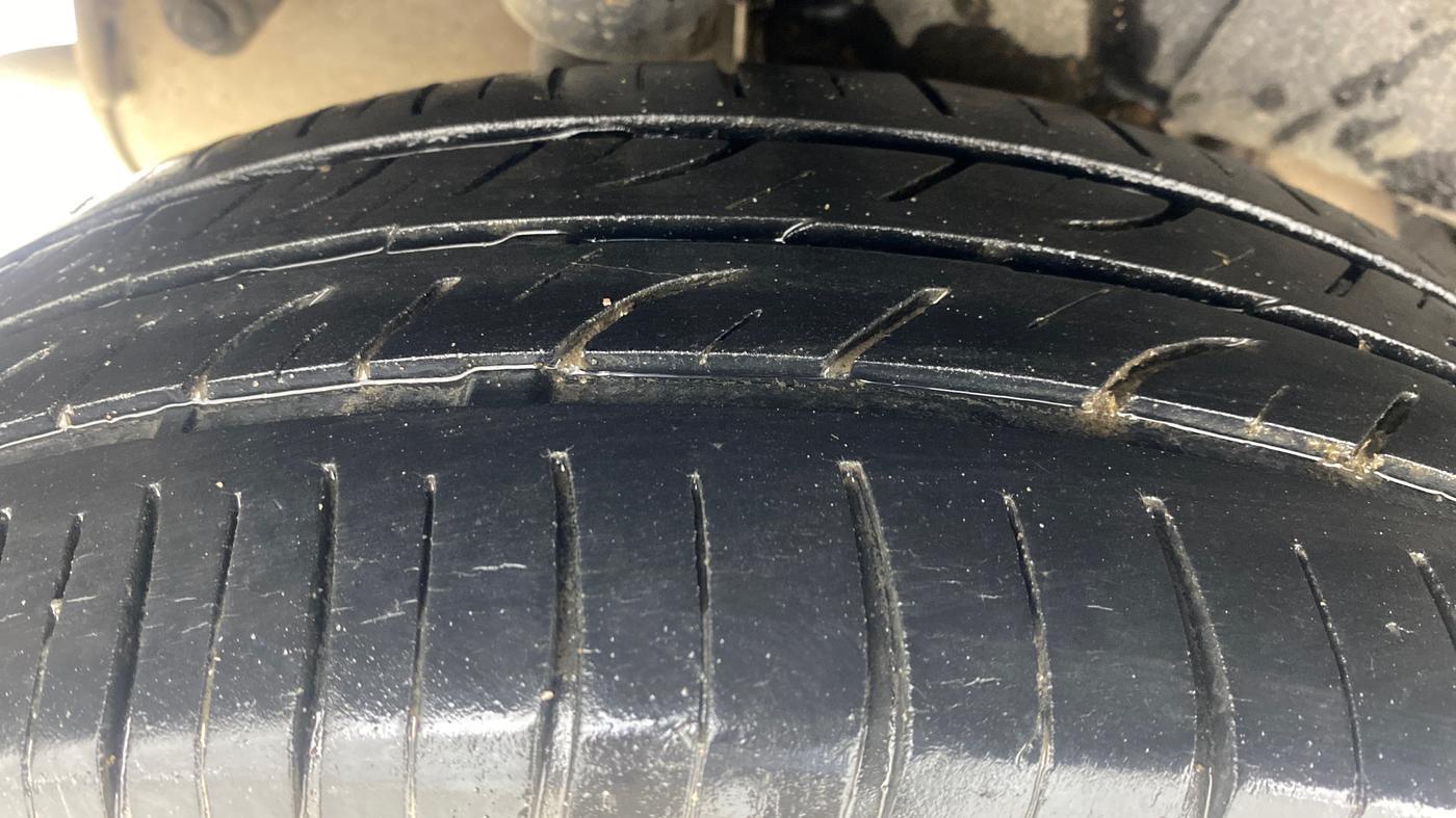 2018 Mahindra KUV 100 NXT K2 P 6 STR, Petrol, Manual, 45,966 km, Right Rear Tyre Tread