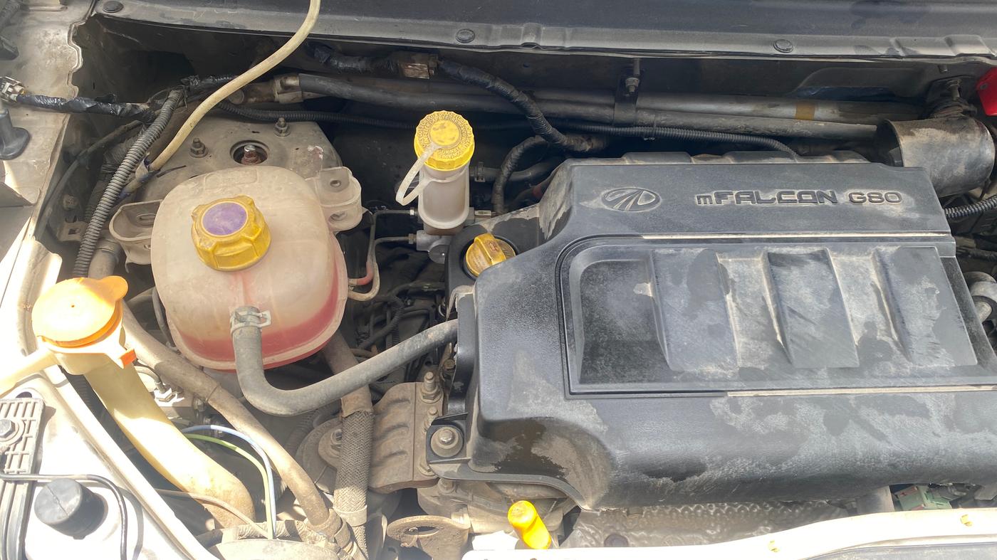 2018 Mahindra KUV 100 NXT K2 P 6 STR, Petrol, Manual, 45,966 km, Engine View - Right