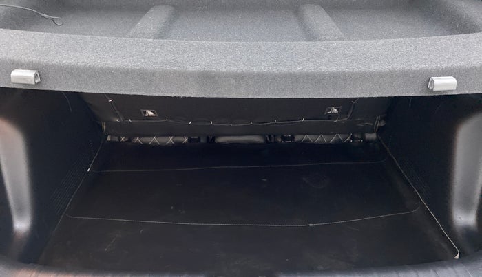 2020 KIA SONET HTX 1.0 IMT, Petrol, Manual, 18,239 km, Boot Inside